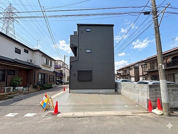 【外観】家の良し悪しだけでなく周辺環境も重要なポイント。＊CG加工により晴天にしています。