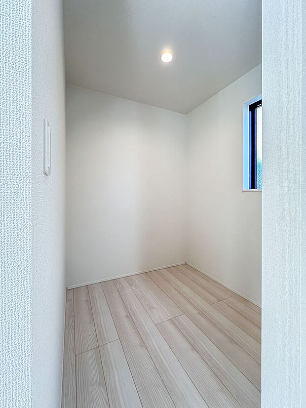 こちらの物件が少しでも気になるようでしたら、お気軽にお問合せください。人生でいちばん大きなお買い物ですので、ゆっくりご見学ください。ネット上の画像と実際の見学では、リアル感がまるで違います。…