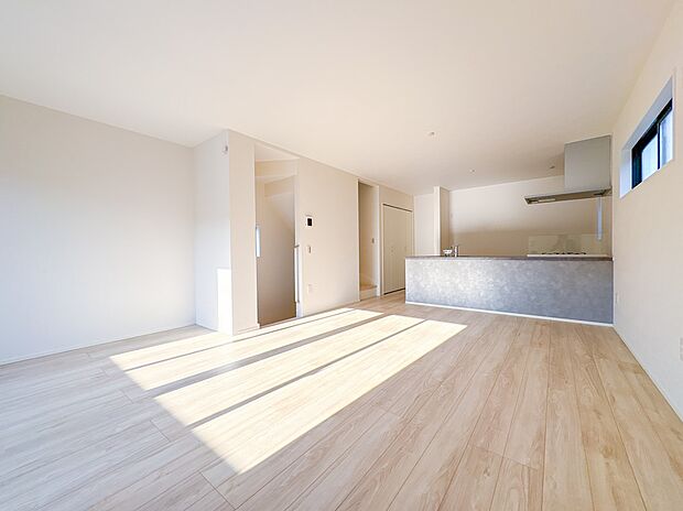 【LDK19.3】家族の様子が見えやすいダイニングスペース