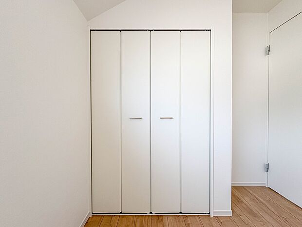 1号棟【収納】各部屋を最大限に広く使って頂ける様、全居住スペースに収納付。プライベートルームはゆったりと快適に。