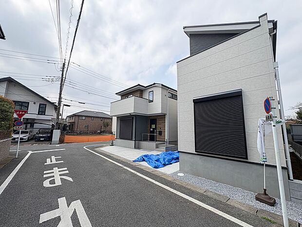 1号棟【前面道路6ｍ】車の通行が少ないので、静かな住環境を維持することができます。