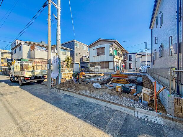 【外観】家族の温かさと陽光の暖かさ、楽しい毎日と明るい未来を予感させる「空間が織り成すひとつ先の住み心地」を演出します。