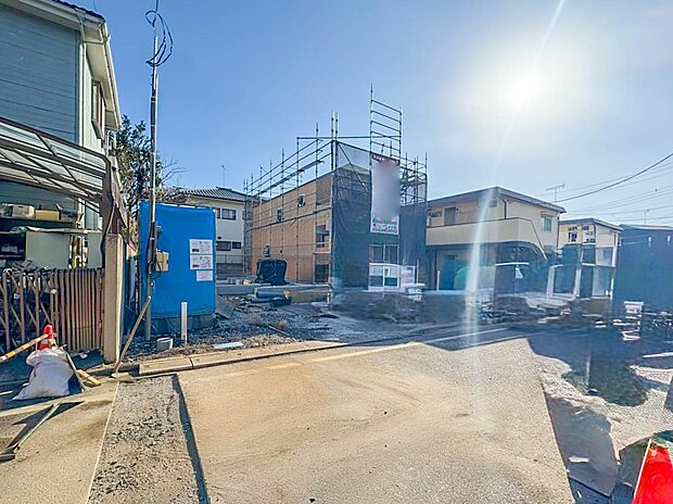 【前面道路6M】車の通行が少ないので、静かな住環境を維持することができます。