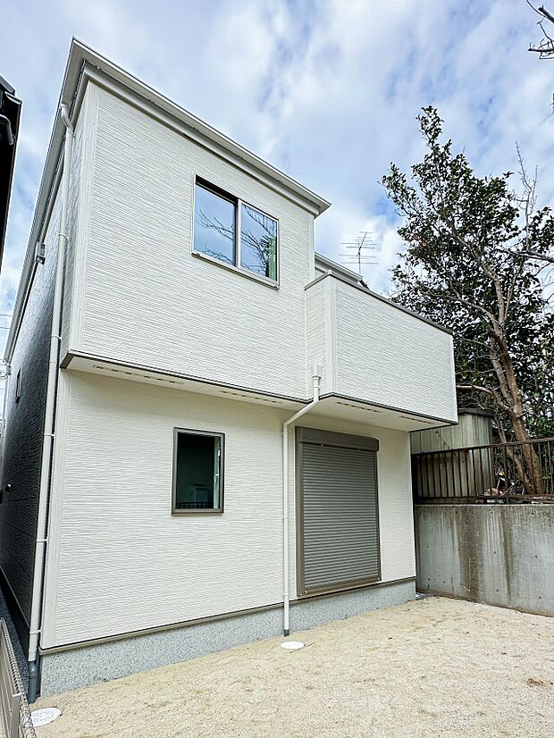 【庭】お庭にはプランター等をおいてガーデニングが楽しめます。