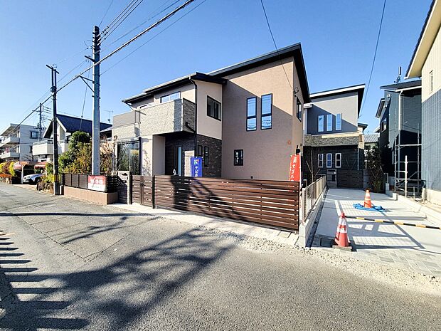 1号棟【前面道路】車の通行が少ないので、静かな住環境を維持することができます。