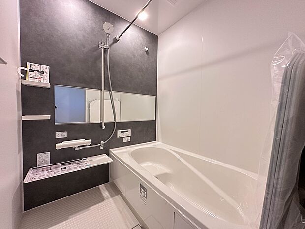 【浴室】一日の疲れを癒してくれるお風呂空間。使いやすさと上質な質感を両立して、単なる習慣から特別な時間に変わるはず。