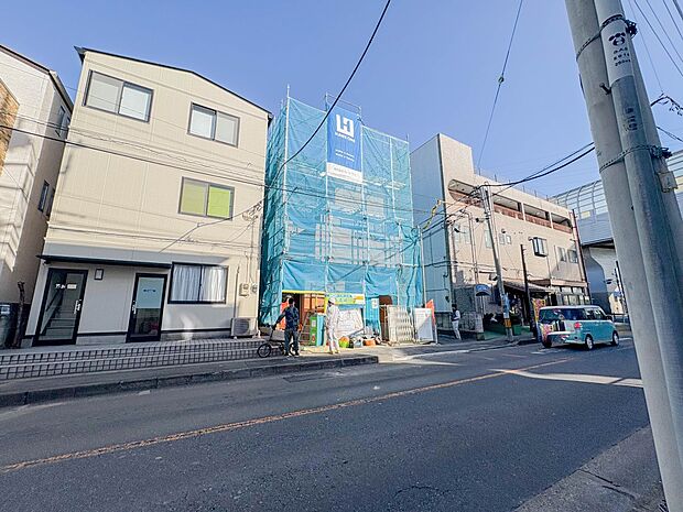 【外観】こちらの物件に少しでもご興味がありましたら、お気軽にお電話下さい。ネット上で「見えない物」「わからない事」でも、実際にご見学いただくことで、手に取るようにおわかりいただけるはずです。…