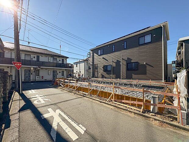 【外観】家族の温かさと陽光の暖かさ、楽しい毎日と明るい未来を予感させる「空間が織り成すひとつ先の住み心地」を演出します。