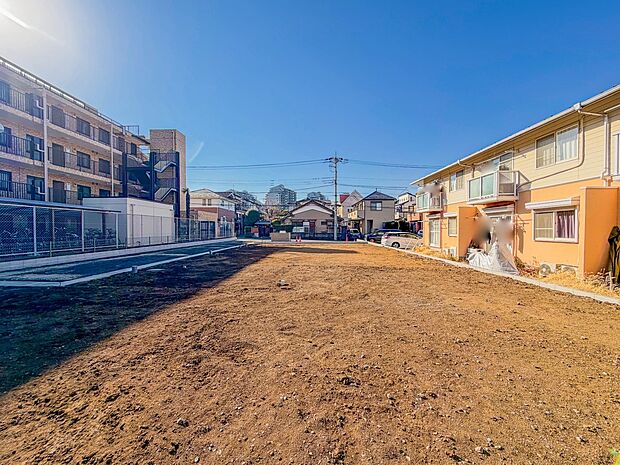 【現地外観】愛を感じる、幸せを想う、心地よさを受けとる家の各スペースや各お部屋のさまざまな設備。人として日々の暮らしを先へすすめる最新設備・仕様を採用しています。