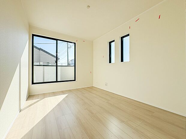 【洋室　6帖】充実した生活は伸びやかな居室空間から始まります。快適に・伸びやかに。心の潤いを求める方々へ。