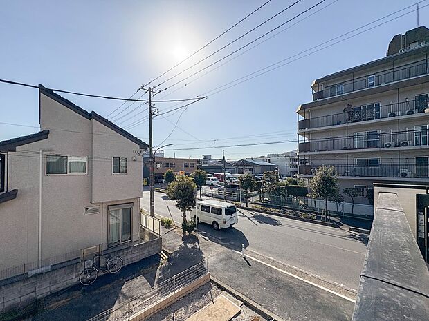 【眺望】眺望や窓からの景色が良いと、家で過ごす時間も快適です。