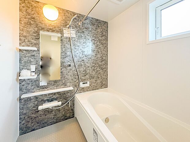 【浴室】一日の疲れを癒してくれるお風呂空間。使いやすさと上質な質感を両立して、単なる習慣から特別な時間に変わるはず。