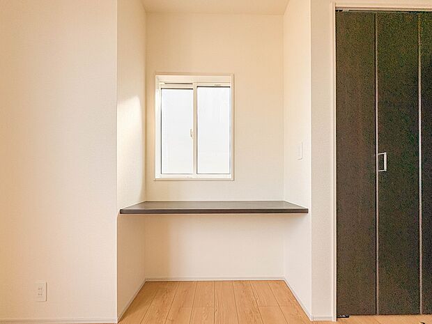 スタディーカウンターがあるので、勉強するお子様を見守れます。