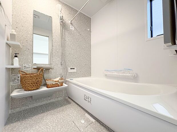 【浴室】一日の疲れを癒してくれるお風呂空間。使いやすさと上質な質感を両立して、単なる習慣から特別な時間に変わるはず。