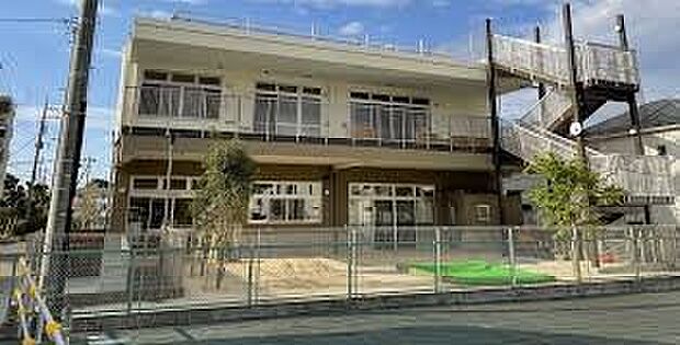 幼稚園・保育園 879m えがお保育園