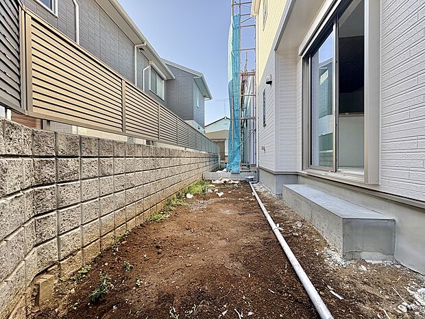 【庭】プランター等をおいてガーデニングが楽しめます。