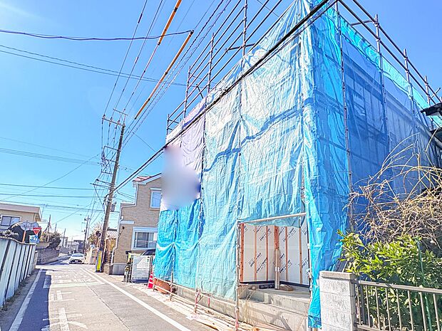 【前面道路】車の通行が少ないので、静かな住環境を維持することができます。