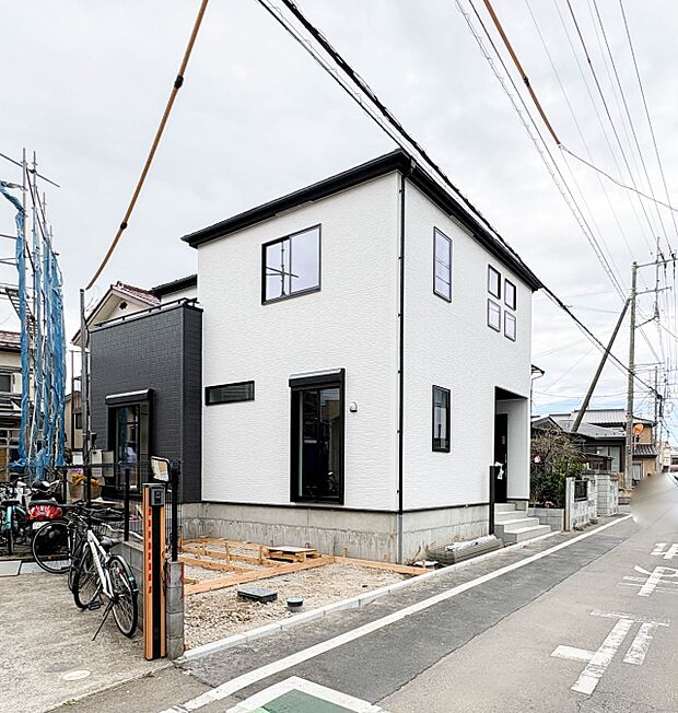 【外観】家族の温かさと陽光の暖かさ、楽しい毎日と明るい未来を予感させる「空間が織り成すひとつ先の住み心地」を演出します。