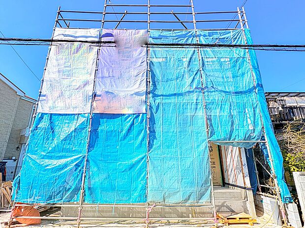 【外観】家族の温かさと陽光の暖かさ、楽しい毎日と明るい未来を予感させる「空間が織り成すひとつ先の住み心地」を演出します。