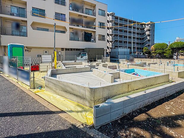 【外観】家族の温かさと陽光の暖かさ、楽しい毎日と明るい未来を予感させる「空間が織り成すひとつ先の住み心地」を演出します。