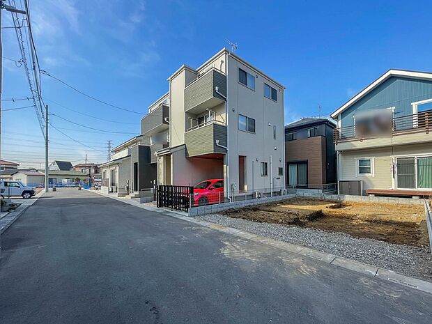 【外観】家族の温かさと陽光の暖かさ、楽しい毎日と明るい未来を予感させる「空間が織り成すひとつ先の住み心地」を演出します。