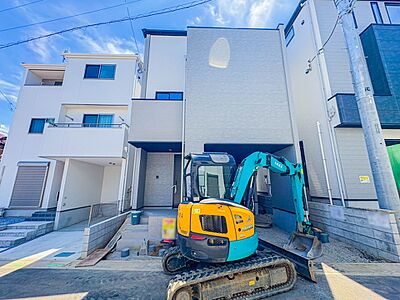 外観：【外観】こちらの物件が少しでも気になるようでしたら、お気軽にお問合せください。人生でいちばん大きなお買い物ですので、ゆっくりご見学ください。ネット上の画像と実際の見学では、リアル感がまるで違…