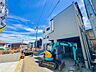 外観：【前面道路】車の通行が少ないので、静かな住環境を維持することができます。