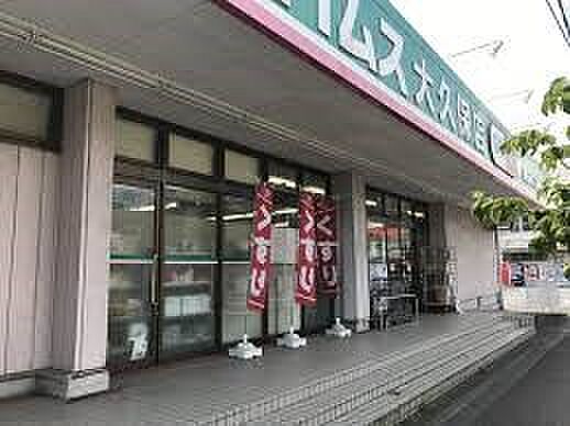 コンビニ 1431m ドラッグセイムス大久保店