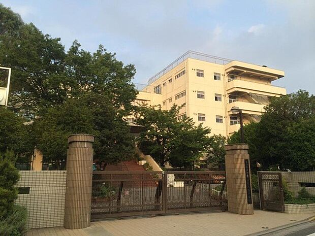 中学校 779m さいたま市立大久保中学校