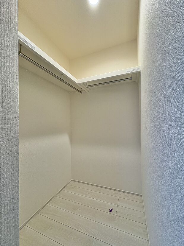 【収納】各部屋を最大限に広く使って頂ける様、全居住スペースに収納付。プライベートルームはゆったりと快適に。