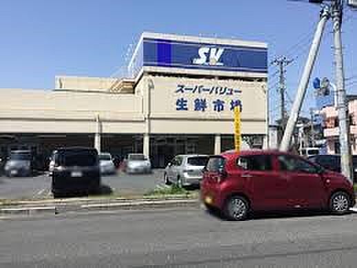 スーパー 1204m スーパーバリュー川口前川店(毎日、ちょっと幸せをお届けする。東京を中心に埼玉、千葉で食品とホームセンターを併設した複合型店舗を中心に展開しています。地域の皆さまに、ちょ…