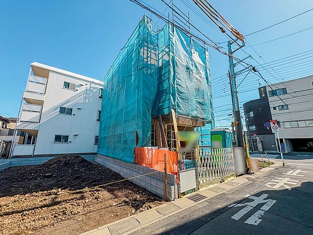 【前面道路】車の通行が少ないので、静かな住環境を維持することができます。