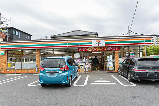 コンビニ 101m セブンイレブン鳩ヶ谷緑町1丁目