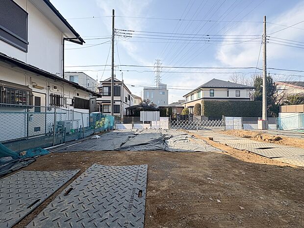 【現地】建築条件無し売地、全17区画の大型分譲です。価格も魅力的です。お好きなハウスメーカーでどうぞ。