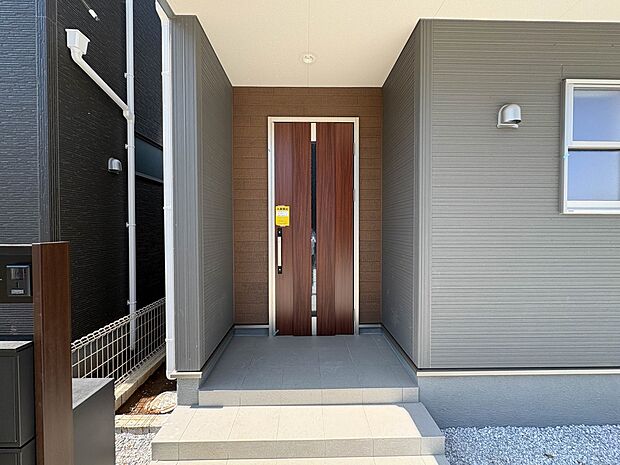 3号棟【外観】陽当りや通風性など各所に施された工夫で住みやすさを実現。部屋の大きさや周辺環境・街並など、資料には掲載していない情報が現地にはたくさんございます。是非ご確認下さい。