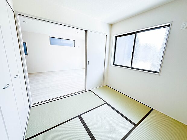 【洋室】充実した生活は伸びやかな居室空間から始まります。快適に・伸びやかに。心の潤いを求める方々へ。