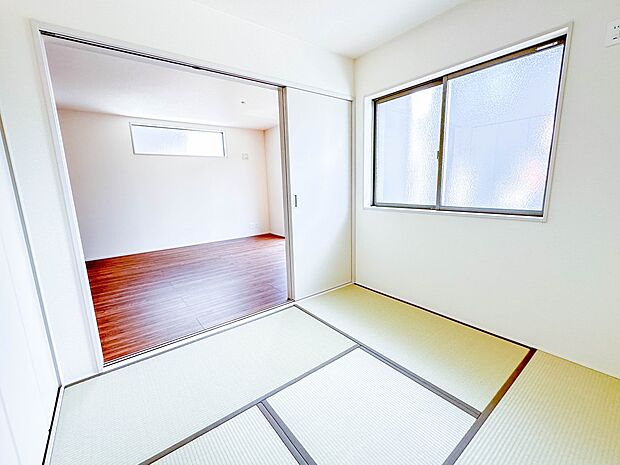 【寝室】充実した生活は伸びやかな居室空間から始まります。快適に・伸びやかに。心の潤いを求める方々へ。