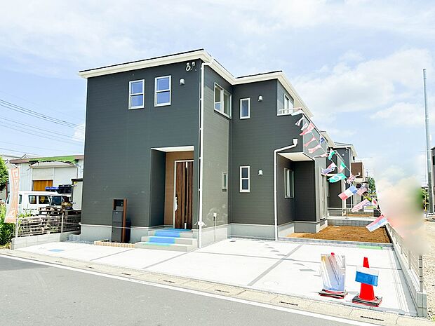 1号棟【外観】4LDK＋2WIC！長期優良住宅認定物件！シューズクロークやパントリー、インナーバルコニーなど人気の家事ラク設備が満載の新築邸宅。
