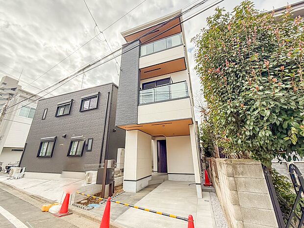 1号棟【外観】こちらの物件に少しでもご興味がありましたら、お気軽にお電話下さい。ネット上で「見えない物」「わからない事」でも、実際にご見学いただくことで、手に取るようにおわかりいただけるはず…