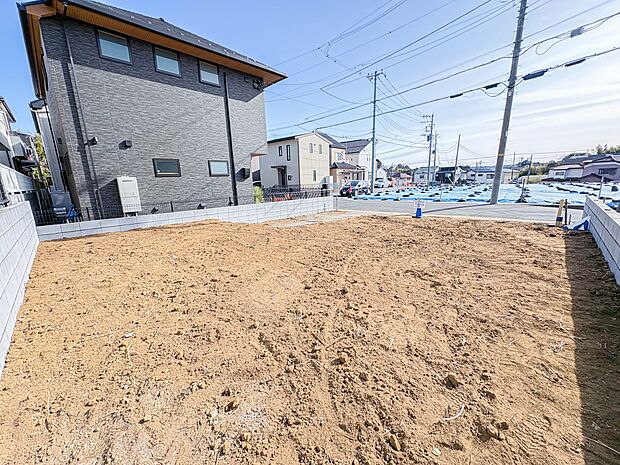 【外観】こちらの物件が少しでも気になるようでしたら、お気軽にお問合せください。人生でいちばん大きなお買い物ですので、ゆっくりご見学ください。ネット上の画像と実際の見学では、リアル感がまるで違…