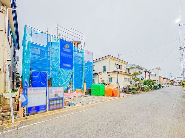 【外観】家族の温かさと陽光の暖かさ、楽しい毎日と明るい未来を予感させる「空間が織り成すひとつ先の住み心地」を演出します。