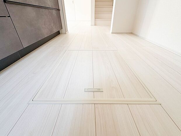 【床下収納】普段使いしないものの保管に便利な床下収納