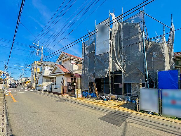 【前面道路】車の通行が少ないので、静かな住環境を維持することができます。