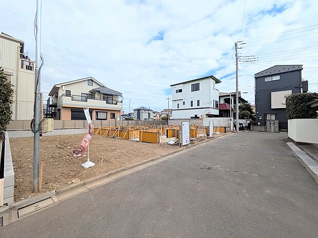 家は一生のお買物。自分ならではの家族ならではの、家にしたい。書斎を設ける。子どものプレイングルームを設ける。趣味のオーディオルームを設置する。夢を追うオンリーワンの家です。