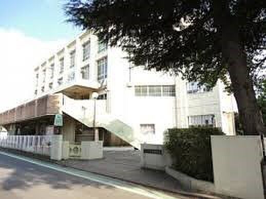 中学校 297m さいたま市立大宮西中学校