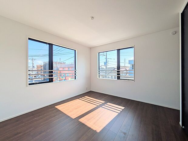 【洋室】充実した生活は伸びやかな居室空間から始まります。快適に・伸びやかに。心の潤いを求める方々へ。