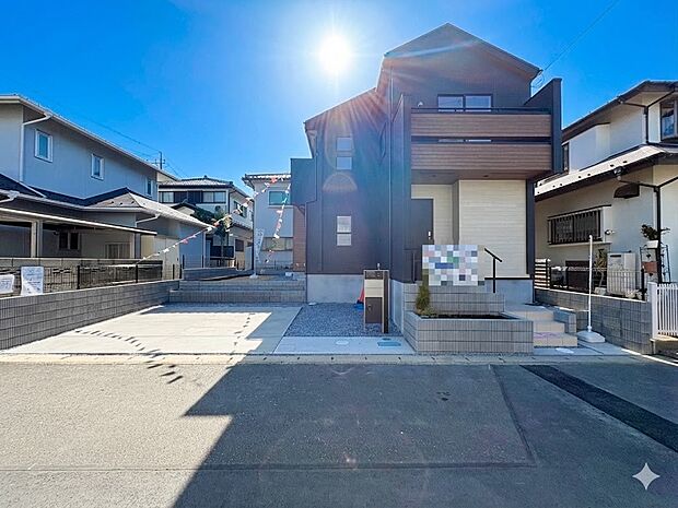 こちらの物件が少しでも気になるようでしたら、お気軽にお問合せください。人生でいちばん大きなお買い物ですので、ゆっくりご見学ください。ネット上の画像と実際の見学では、リアル感がまるで違います。…