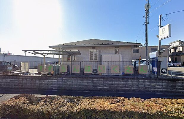 幼稚園・保育園 600m 上尾すずらん保育園