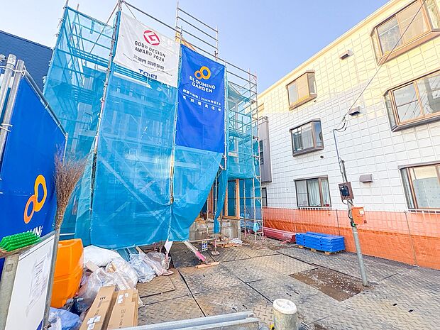 【外観】ここから始まる「日常」はご家族にとってかけがえのない時間となります。少しでも豊かに、快適に。そんな想いから本邸宅は生まれました。