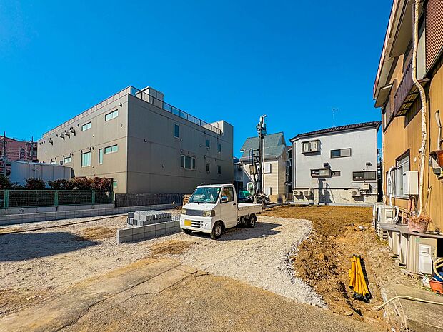 【外観】家族の温かさと陽光の暖かさ、楽しい毎日と明るい未来を予感させる「空間が織り成すひとつ先の住み心地」を演出します。